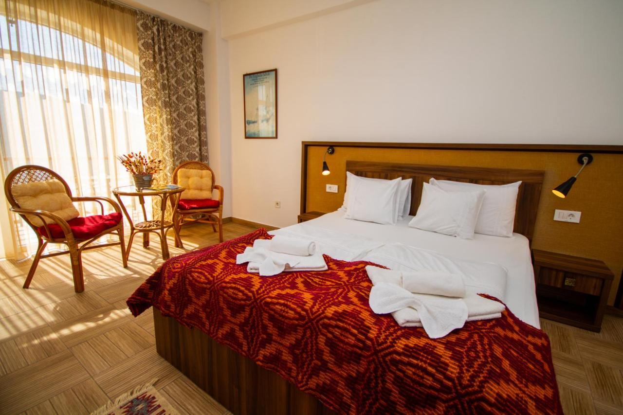 Hotel Mai Danube Ieşelniţa Exteriér fotografie