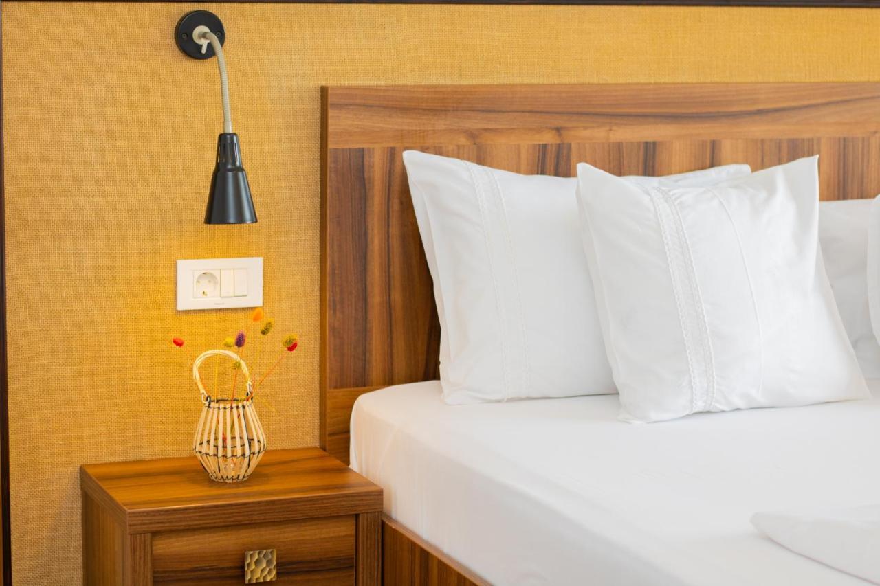 Hotel Mai Danube Ieşelniţa Exteriér fotografie