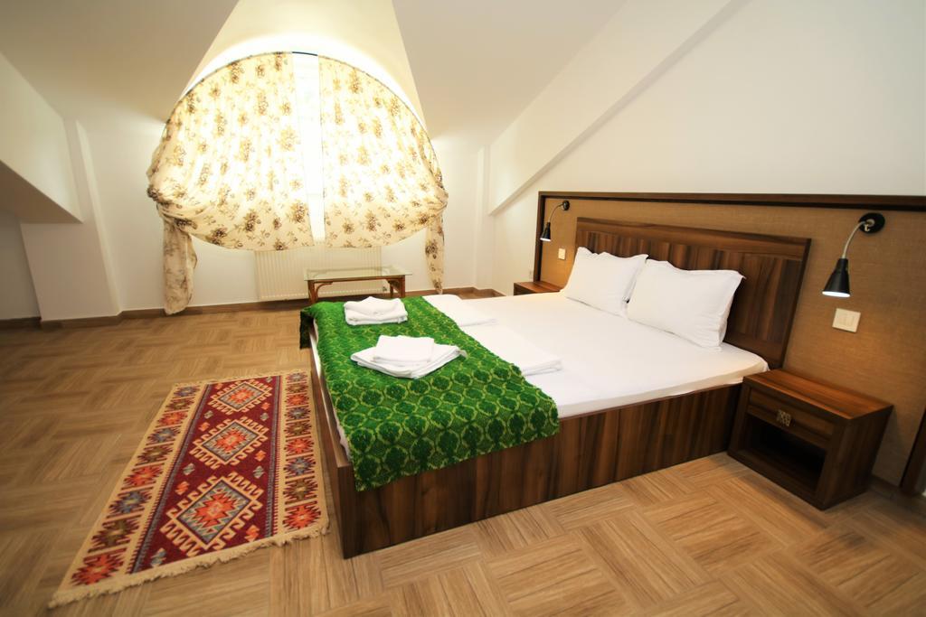 Hotel Mai Danube Ieşelniţa Exteriér fotografie