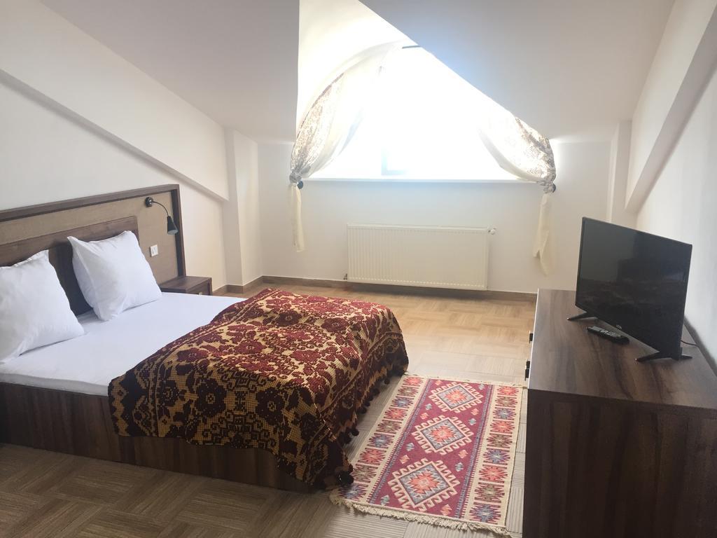 Hotel Mai Danube Ieşelniţa Exteriér fotografie