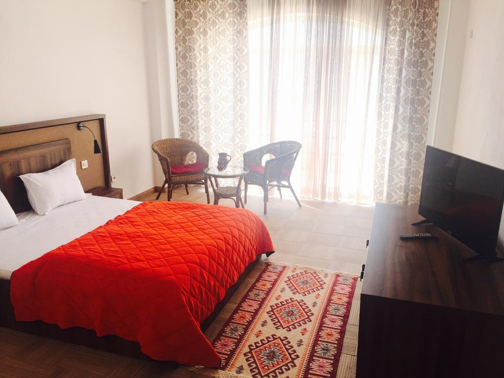 Hotel Mai Danube Ieşelniţa Exteriér fotografie