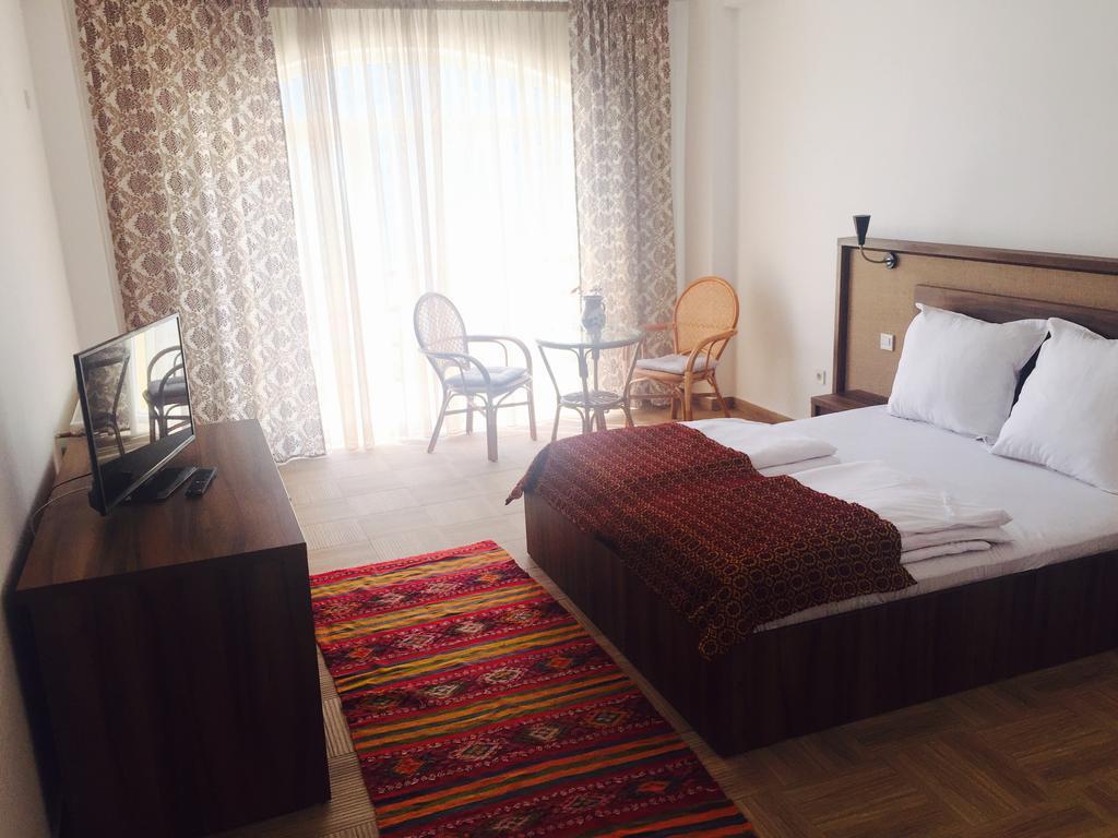 Hotel Mai Danube Ieşelniţa Exteriér fotografie