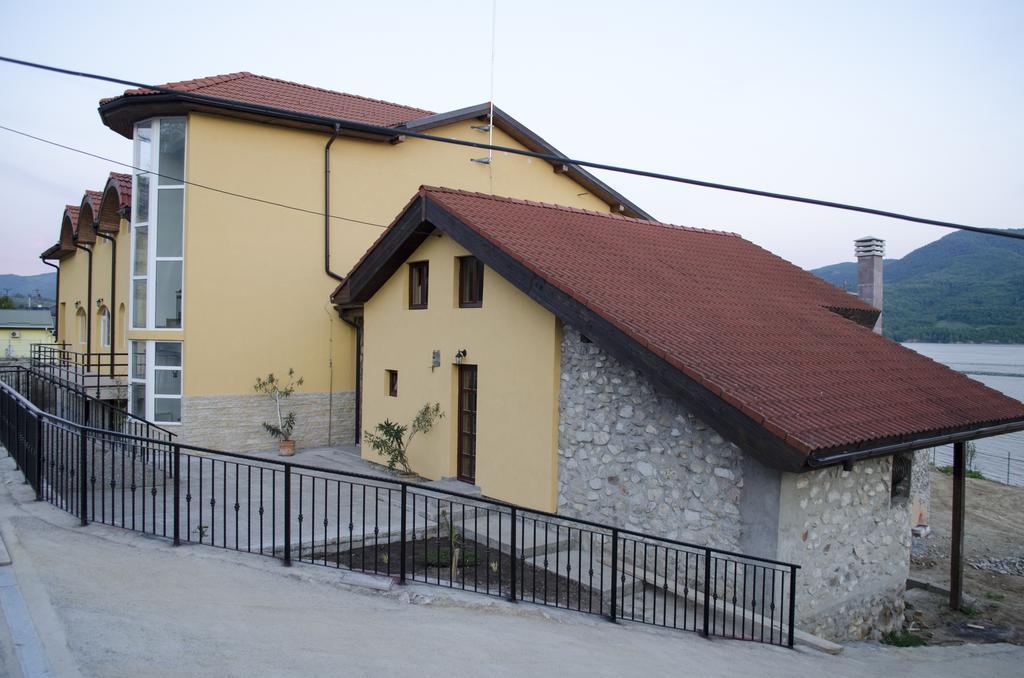 Hotel Mai Danube Ieşelniţa Exteriér fotografie