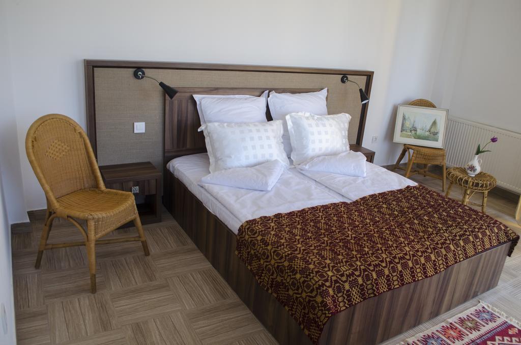 Hotel Mai Danube Ieşelniţa Exteriér fotografie