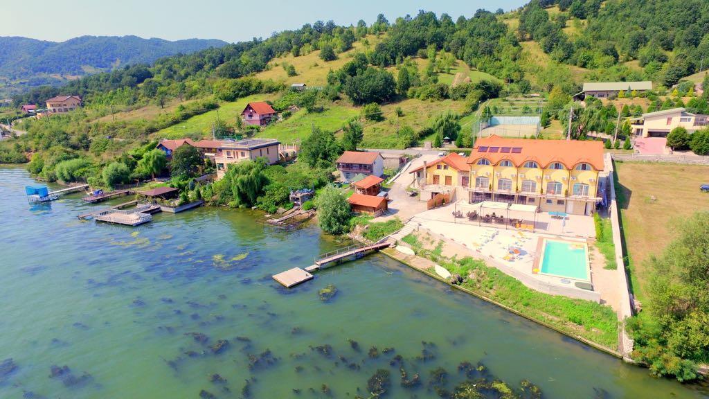 Hotel Mai Danube Ieşelniţa Exteriér fotografie